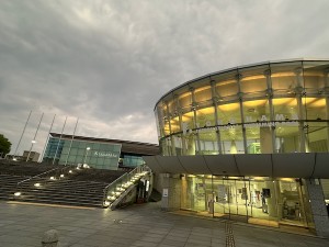 2606122